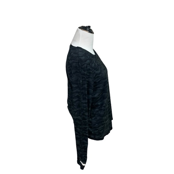 Lululemon Women’s Size 6 Rise and Run Long Sleeve Active Shirt Black Gray Camo - Picture 5 of 7